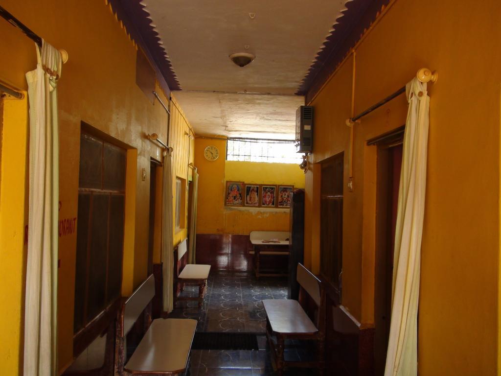 Shambhu Guest House Hampi Exterior photo